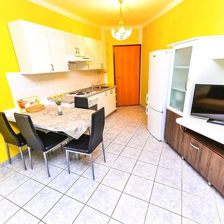 נובליה Apartments Hope מראה חיצוני תמונה