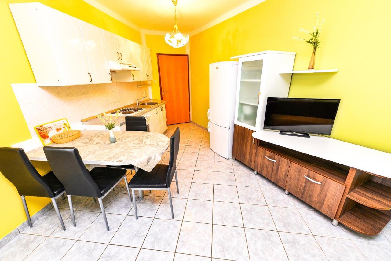 נובליה Apartments Hope מראה חיצוני תמונה