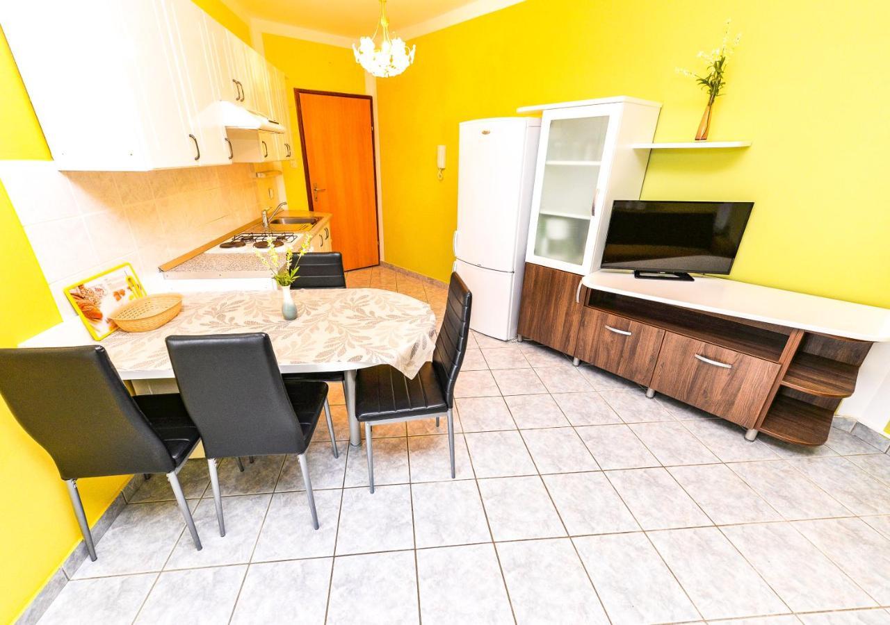 נובליה Apartments Hope מראה חיצוני תמונה