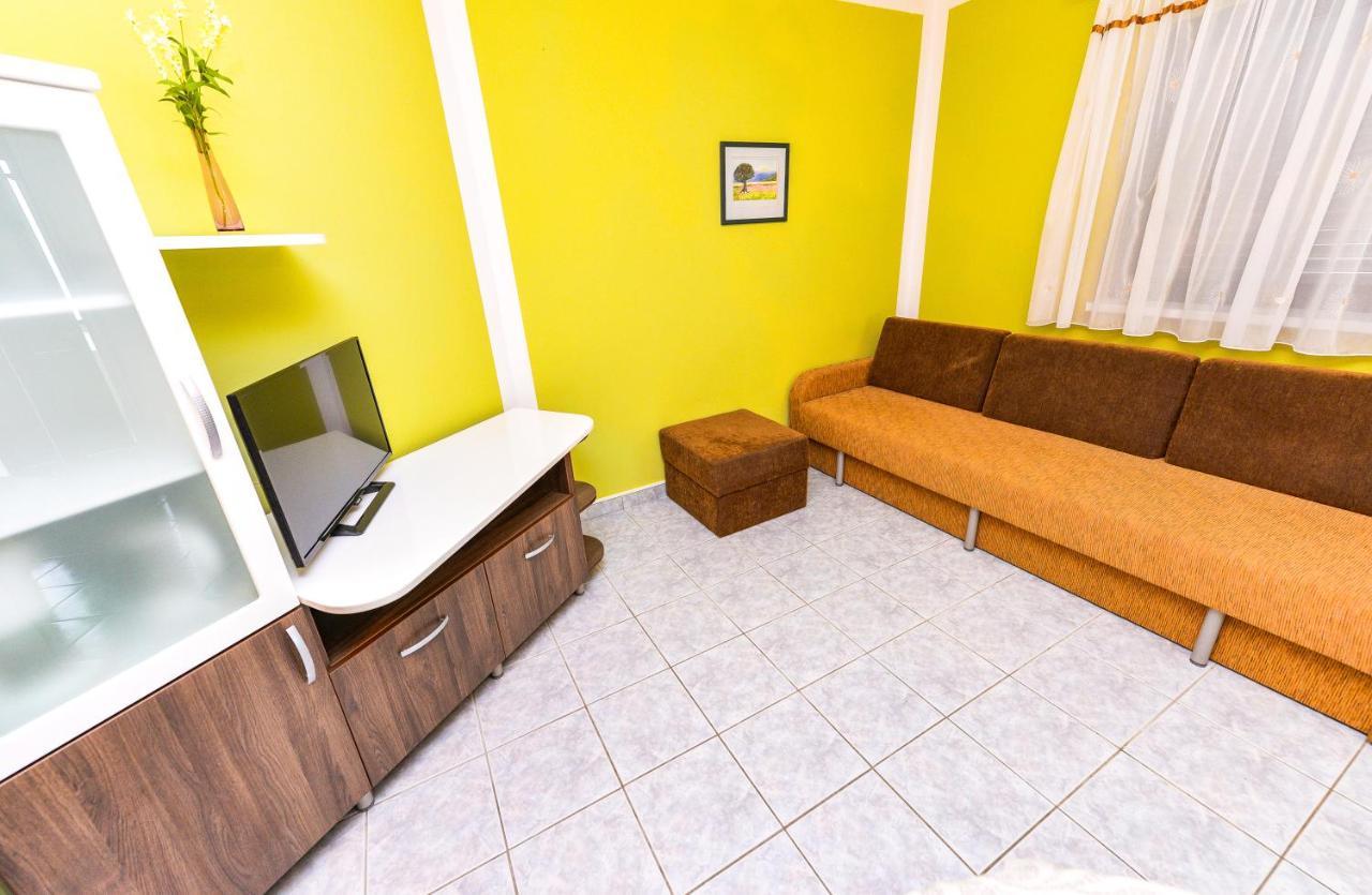נובליה Apartments Hope מראה חיצוני תמונה