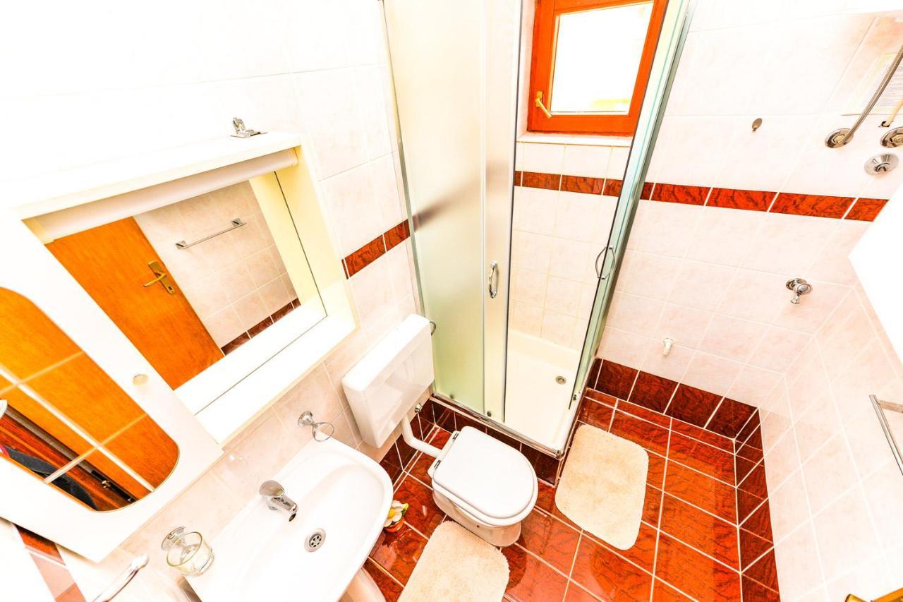 נובליה Apartments Hope מראה חיצוני תמונה