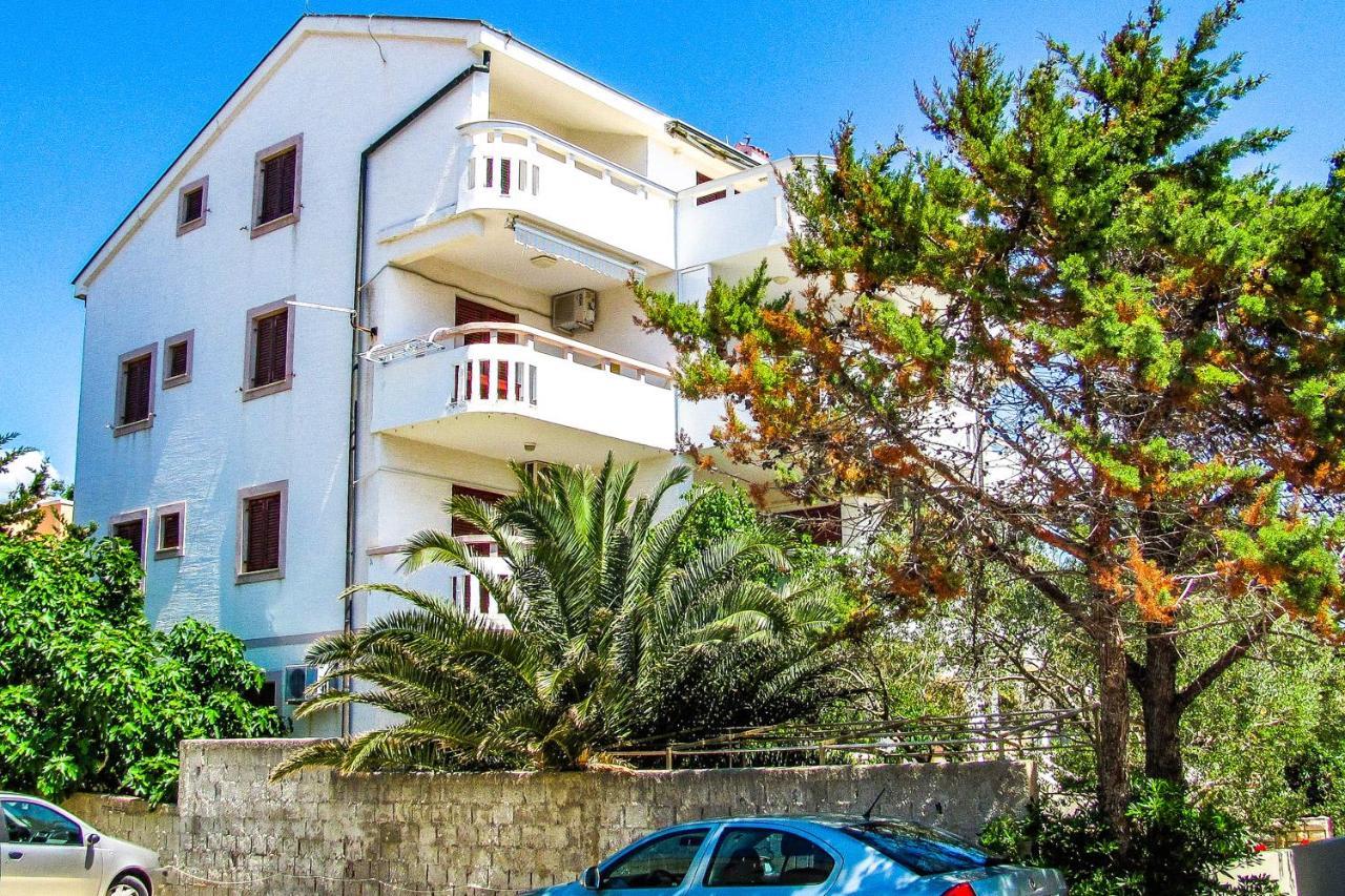 נובליה Apartments Hope מראה חיצוני תמונה