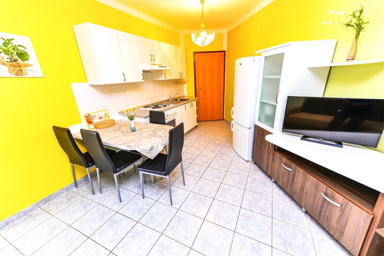נובליה Apartments Hope מראה חיצוני תמונה